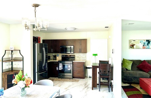 Miami Gardens House | Miami Pool house Oasis
