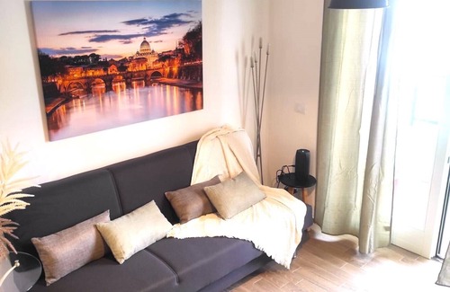 Fiumicino Apartment | Michelangelo Airport Suite Room Vacation Rental near Fiumicino Airport