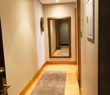 Sandown Apartment | Michelangelo Towers 718