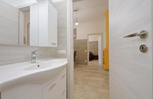 Quartiere XI Portuense Apartment | Michele Lux Lodge 6 people Connected to Airport and Vatican