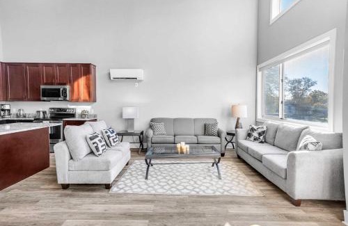 Birmingham Apartment | Michigan Condo Unit 204