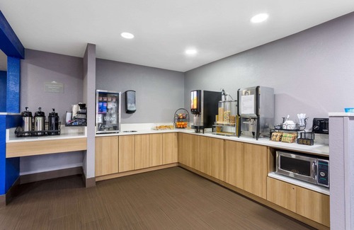 Matthews Hotel | Microtel Inn by Wyndham Matthews/Charlotte