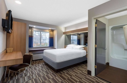 Matthews Hotel | Microtel Inn by Wyndham Matthews/Charlotte