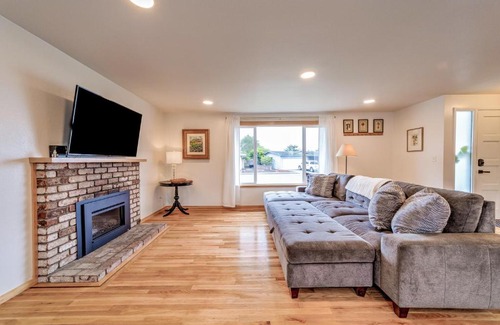 Arcata House | Mid-Century Hideaway