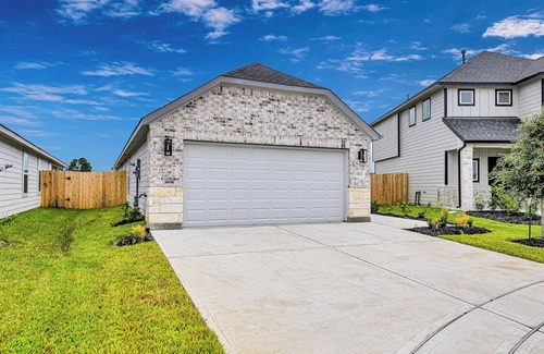 Barker House | Mid-Century Modern Cozy Cottage in Katy, TX