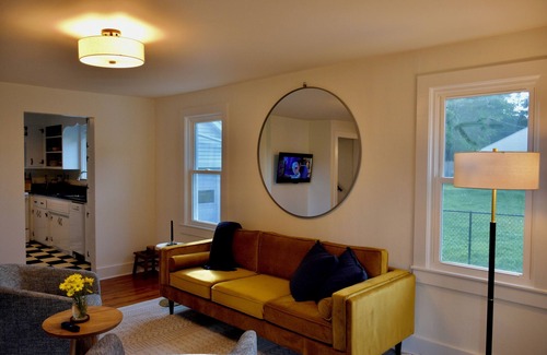 Otego House | Mid-Century Modern Gem - 7 min to Allstar Vill w/AC