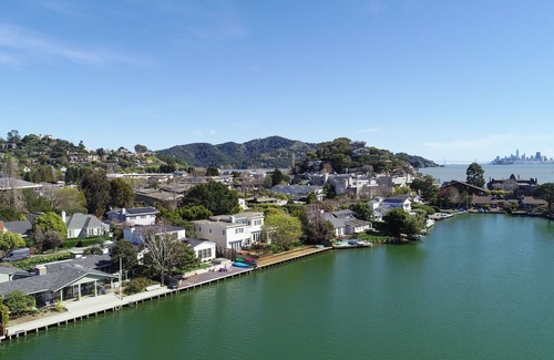 Belvedere Tiburon House | Mid-Century Modern near San Francisco on the Belvedere Lagoon.