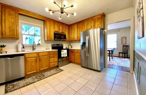 Northport House | Midcentury Bungalow with 3 Bedrooms in downtown Northport, 3 miles from campus