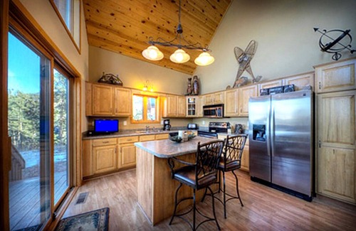 Rapid City House | Midnight Blu Beautiful home close to Lake Pactola