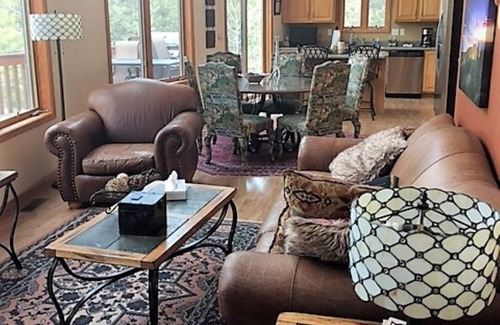 Rapid City House | Midnight Blu Beautiful home close to Lake Pactola