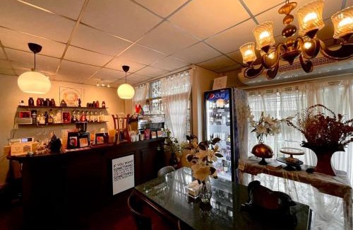 Ramkhamhaeng House | MIDNIGHT CREPES Homecafe/Lifestyle Studio