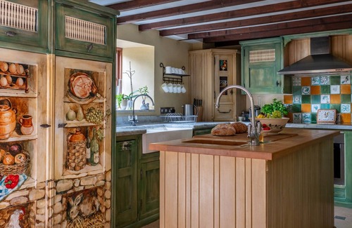 Bourton Apartment | Midsummer Mill - Five Bedroom Apartment, Sleeps 8