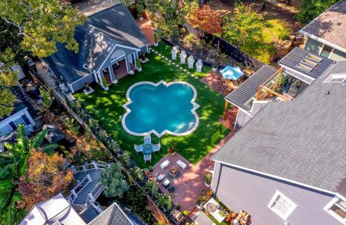 Midtown House | Midtown Atlanta 6 Bed with pool and a view