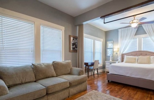 Midtown House | Midtown - Boutique style home - 5min from Downtown/Medical Center