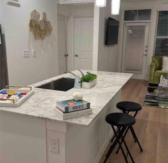Midtown Apartment | Midtown Getaway