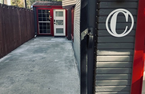 Central Sacramento Apartment | Midtown Studio Hideaway Near Ice Blocks