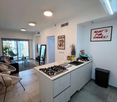Tel Aviv Apartment | Midtown Tel Aviv Luxury Apartment