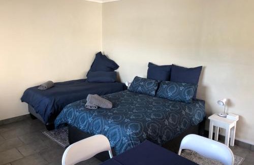 Harrismith Apartment | Midway En Route