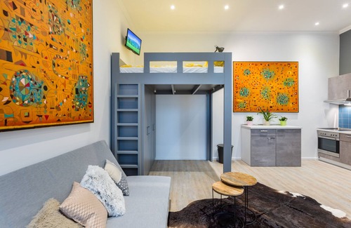 Charlottenburg Apartment | Mierendorffplatz Studio Rental: Your Urban Sanctuary