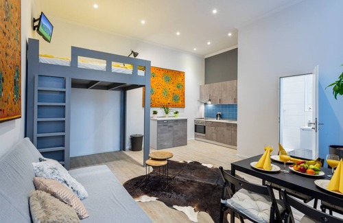 Charlottenburg Apartment | Mierendorffplatz Studio Rental: Your Urban Sanctuary
