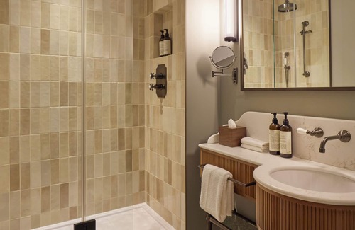 Saint-Thomas-d'Aquin Hotel | Miiro Le Grand Hôtel Cayré