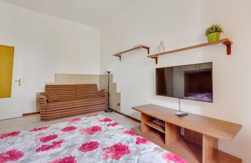 Quarto Oggiaro Apartment | Milan Polytechnic Lovely and Cosy Flat