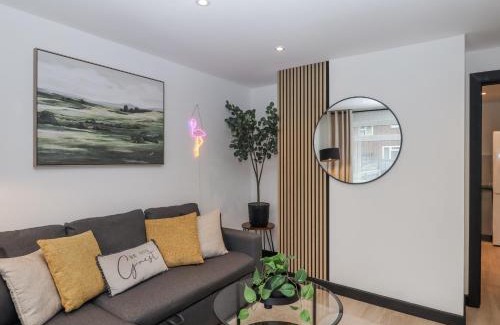 Tiverton House | Milana