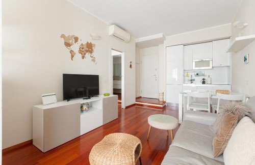 Bullona Apartment | Milano-Domodossola Balcony Apartment