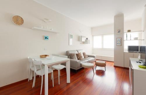 Bullona Apartment | Milano-Domodossola Balcony Apartment