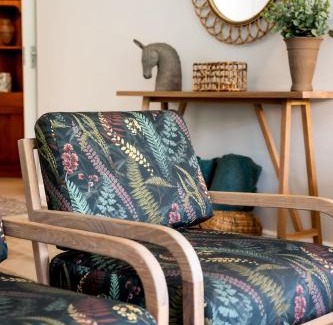 Eastcliff Apartment | Milas Place Spacious & Comfortable at Bayview