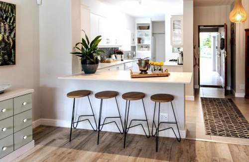 Eastcliff Apartment | Milas Place Spacious & Comfortable at Bayview