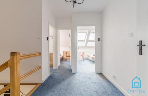Siedlce House | Milkyway Room - 15 min to Old Town Gdansk