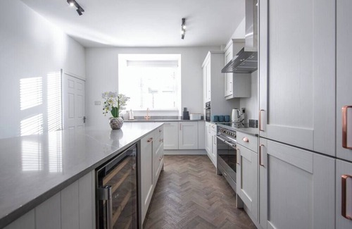 Amlwch House | Millbank Estate: Luxurious Coastal Retreat