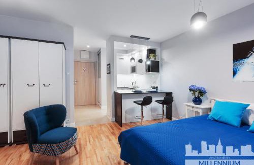 Praga Apartment | Millennium Manufaktura Yellow