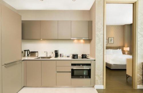 Ratchaprasong Apartment | Million Dollar High Floor Super Luxury 90Sqm Amazing Central Location