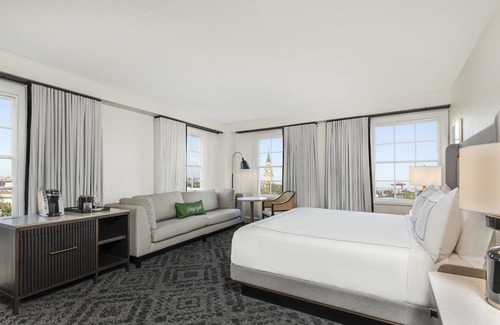Charleston Historic District Hotel | Mills House Charleston, Curio Collection by Hilton