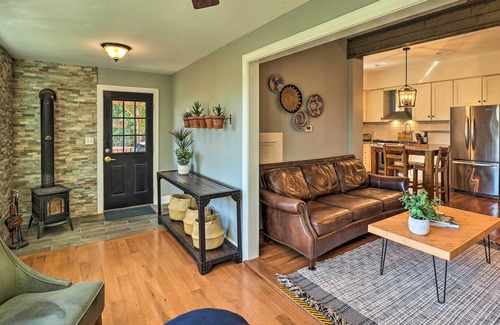 Mills River House | Mills River Forest Home w/ Deck & Mountain View!