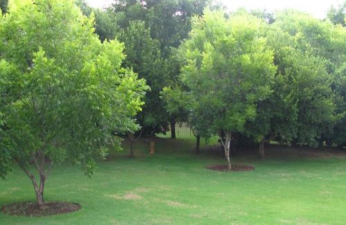 Hartbeespoort Hotel | Millstream Inn guest house