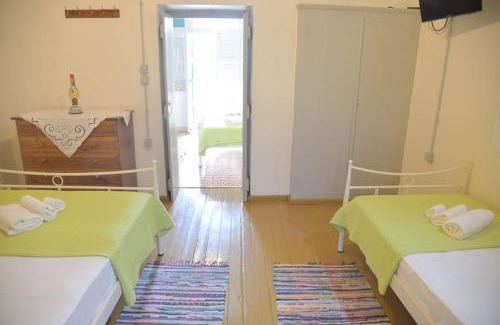 Tripiti Apartment | Milos Apartments Kardapis Upper Floor