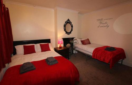 Chesterfield House | Milton House Chesterfield By Smart Corporate Stays