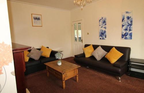 Chesterfield House | Milton House Chesterfield By Smart Corporate Stays