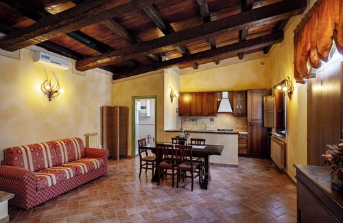Crocemaroggia Other | Mimosa Apartment in Farmhouse with garden and pool