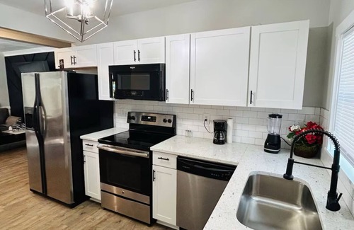 Goldsboro House | Mimosa house