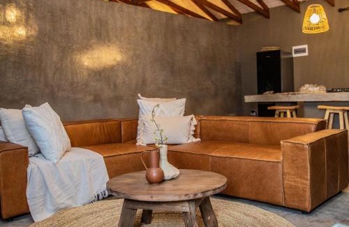 Hammanskraal Cabin | Minara Private Boutique Game Lodge