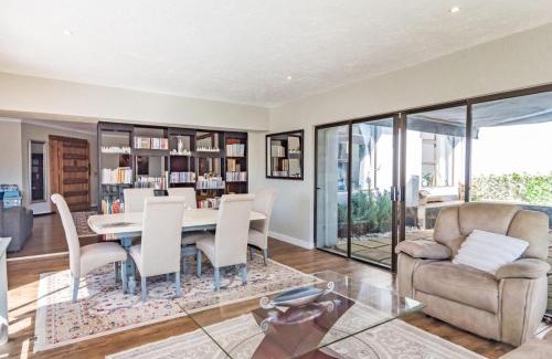 Krugersdorp Bed & Breakfast | Mind-Body-Soul Guesthouse on Featherbrooke Estate, Krugersdorp, South Africa