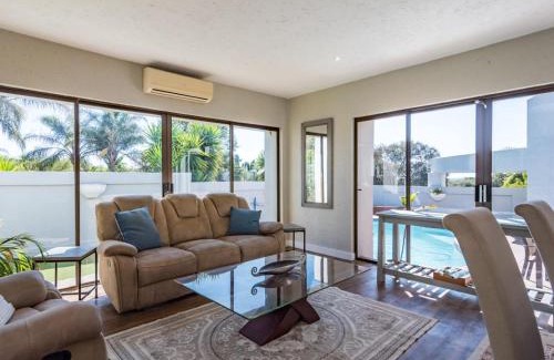 Krugersdorp Bed & Breakfast | Mind-Body-Soul Guesthouse on Featherbrooke Estate, Krugersdorp, South Africa