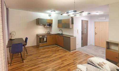 Pradnik Bialy Apartment | Mini Apartament Kraków PN/Cracow NORTH z parkingiem