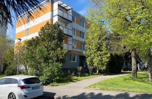 Nitra Apartment | Mini Apartmán - Parkovanie - 5 min centrum