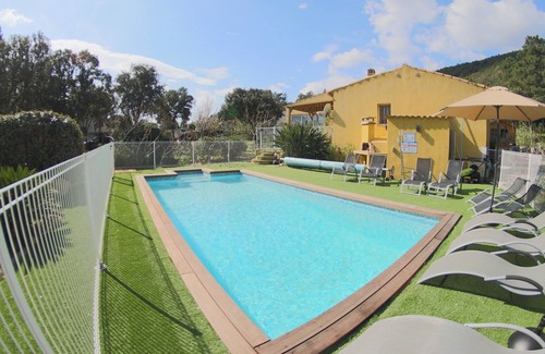 San-Gavino-di-Carbini Villa | Mini semi-detached villa in residence with heated pool, air conditioning and wifi