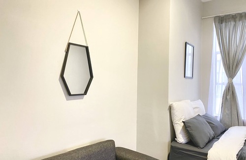 Downtown Johannesburg Apartment | Minimal Cosy Bachelor Loft @ Jewel City